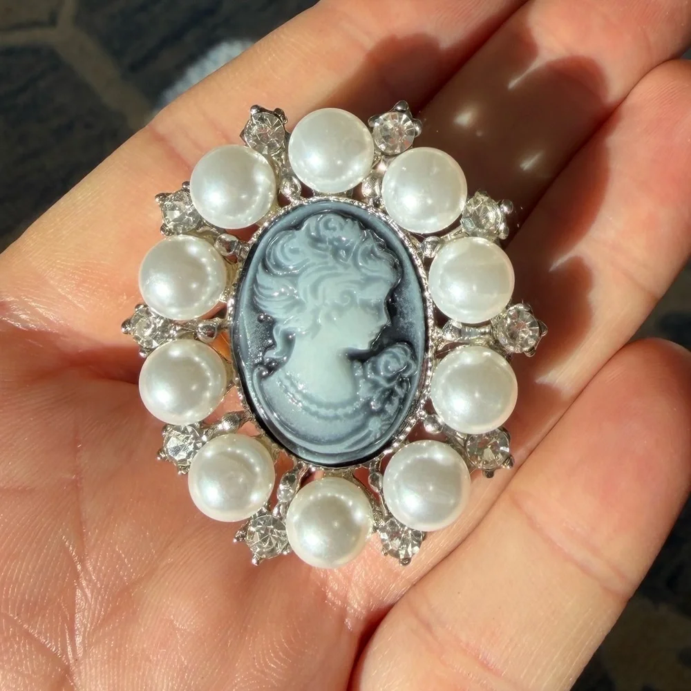 Vintage Pearl Cameo Brooch